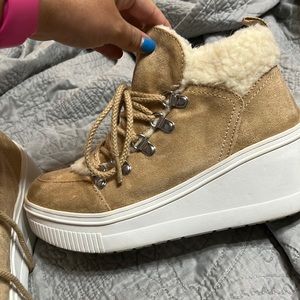 Sherpa platform booties